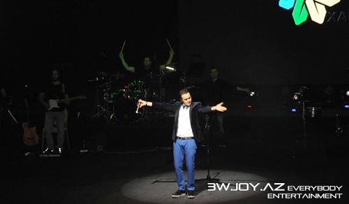 Mustafa Ceceli Bakıda konsert verdi Mustafa Ceceli Bakıda konsert verdi