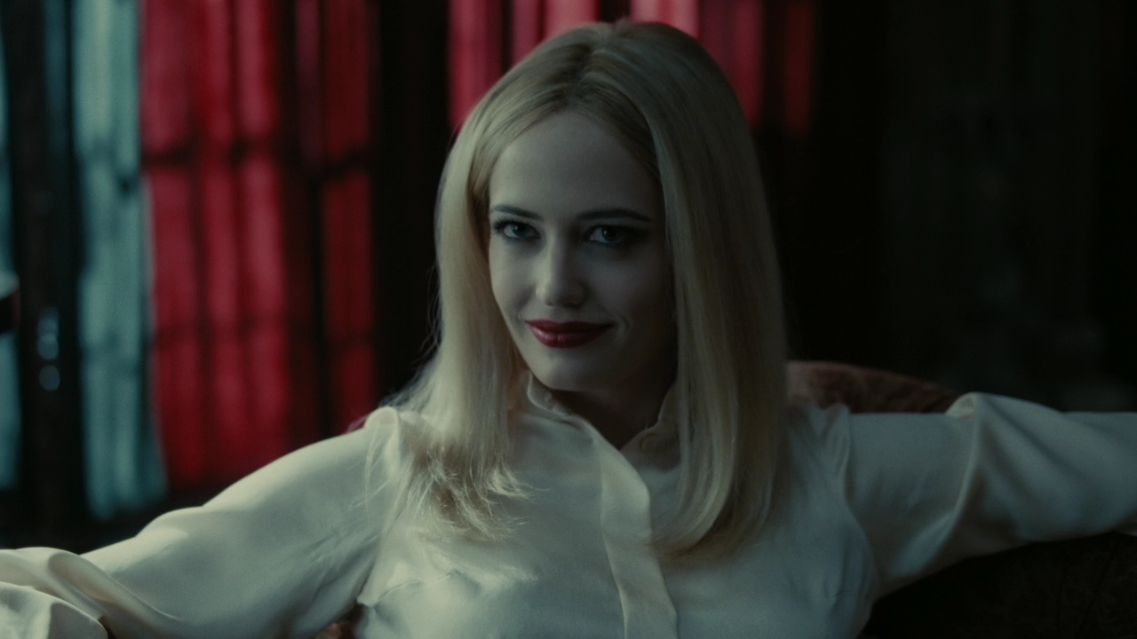 Dark.Shadows.2012.720p.BluRay.Rus.Ukr.[(062492)00-40-10].PNG