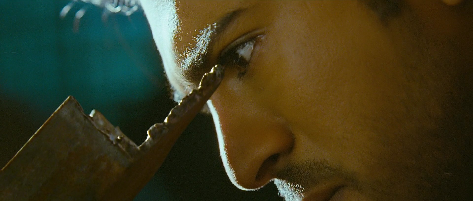 Naayak - Blu-Ray - 1080p - x264 - DTS - [DDR].mkv (1_50_53) 001560.jpg