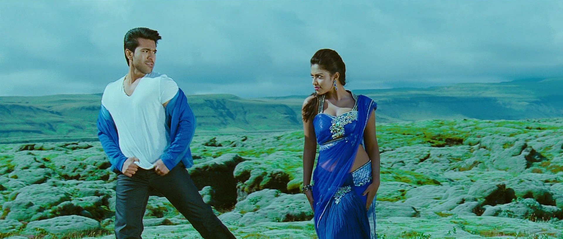 Naayak - Blu-Ray - 1080p - x264 - DTS - [DDR].mkv (1_37_12) 000219~1.jpg