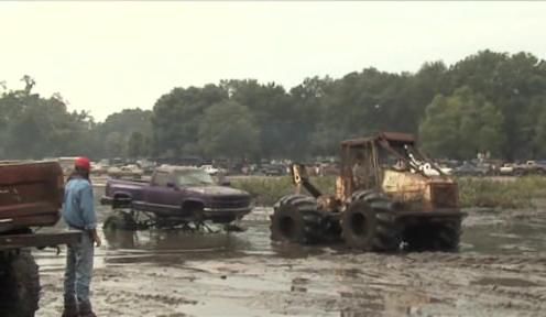 Trucks Gone Wild 3[(058425)21-51-32].JPG