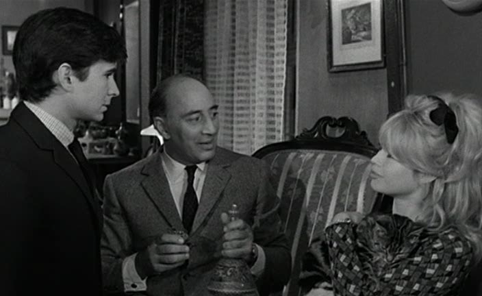 Une.ravissante idiote.1964.dvdrip_[1.46]_[teko][(071070)16-40-30].PNG
