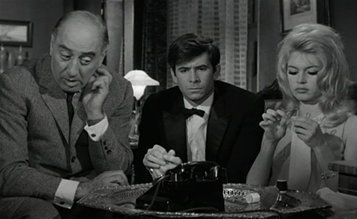 Une.ravissante idiote.1964.dvdrip_[1.46]_[teko][(106569)16-40-36].PNG