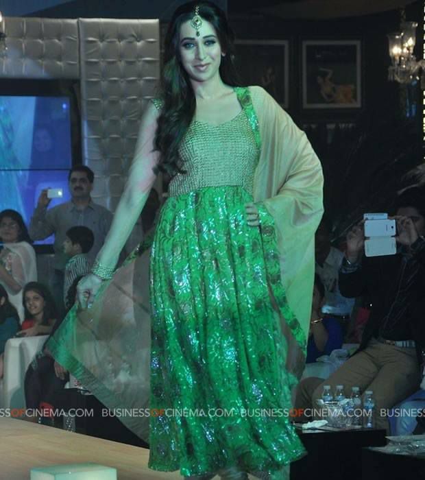 Индийский наряд каришма капур