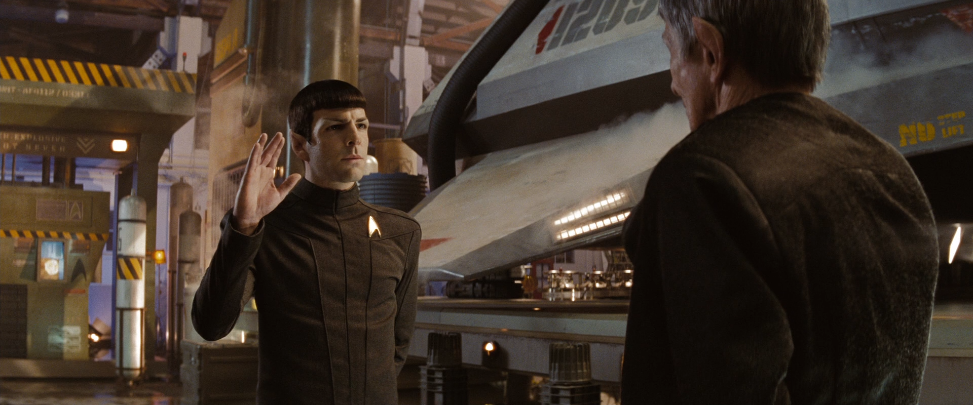 Star.Trek.2009.BluRay.1080p.x264.DTS-WiKi.mkv_snapshot_01.55.13_[2013.11.11_00.35.24].png