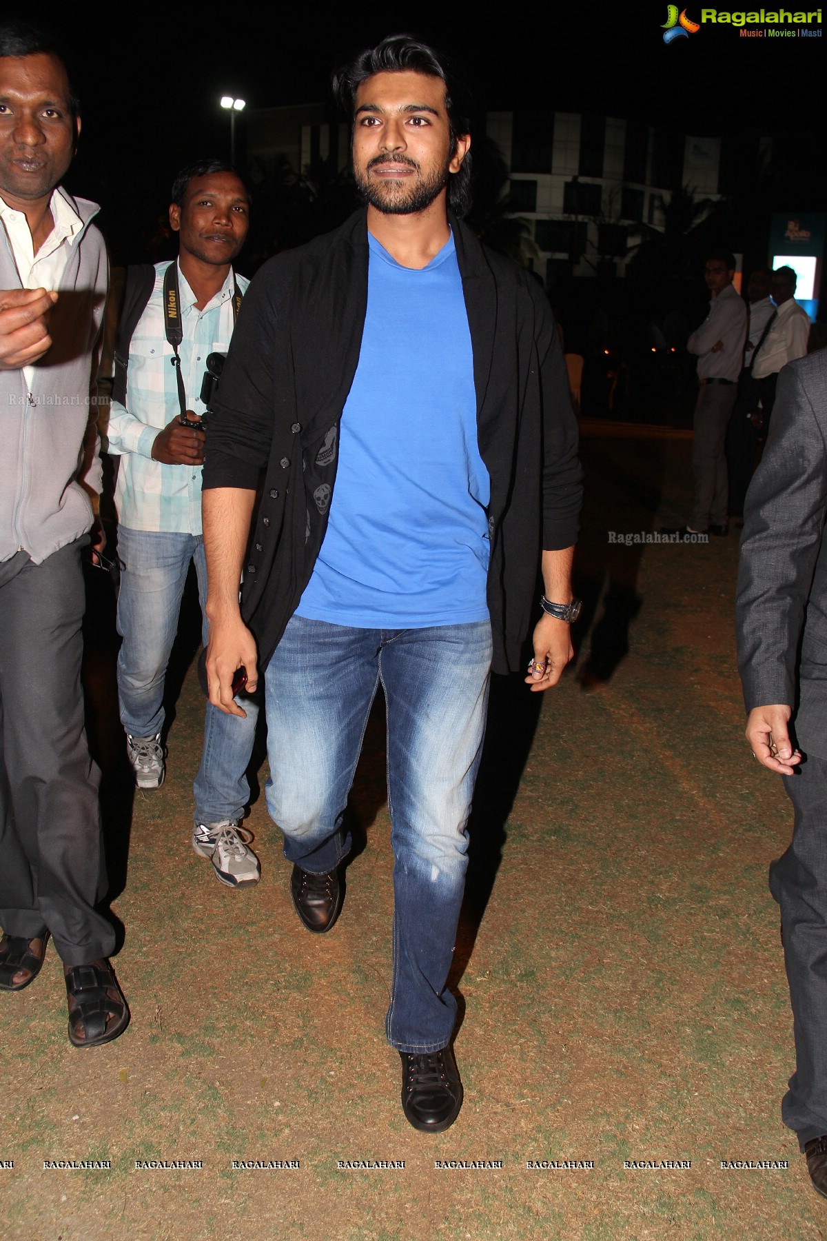 healer-book-launch190.jpg