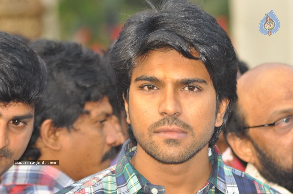 ram_charan_vv_vinayak_new_movie_opening_0811110916_0116.jpg