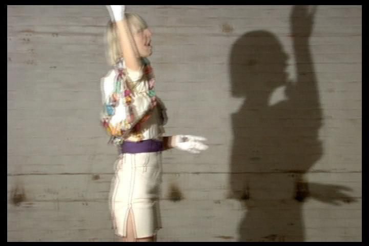 Sia - Soon We'll Be Found [Promo Only] [2008].vob_snapshot_01.15_[2014.07.07_01.13.41].jpg