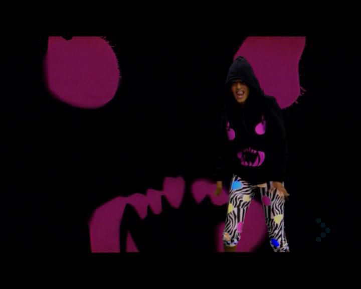 M.I.A. - Galang [MixMash] [2004].vob_snapshot_01.52_[2014.07.07_01.05.51].jpg