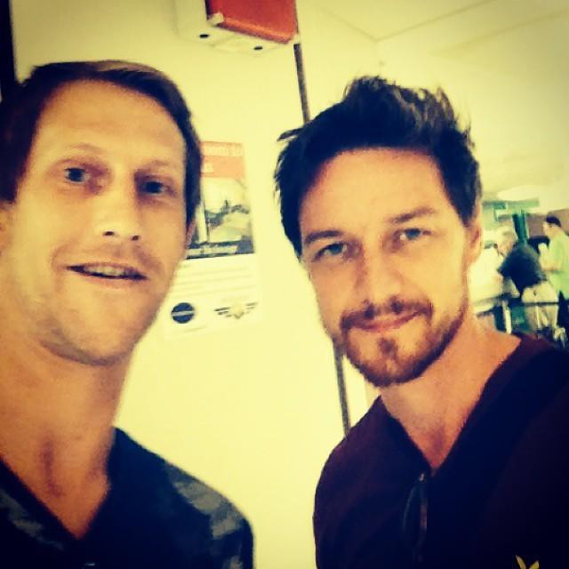 BvpodSMIMAAoFH2.jpg large.jpg