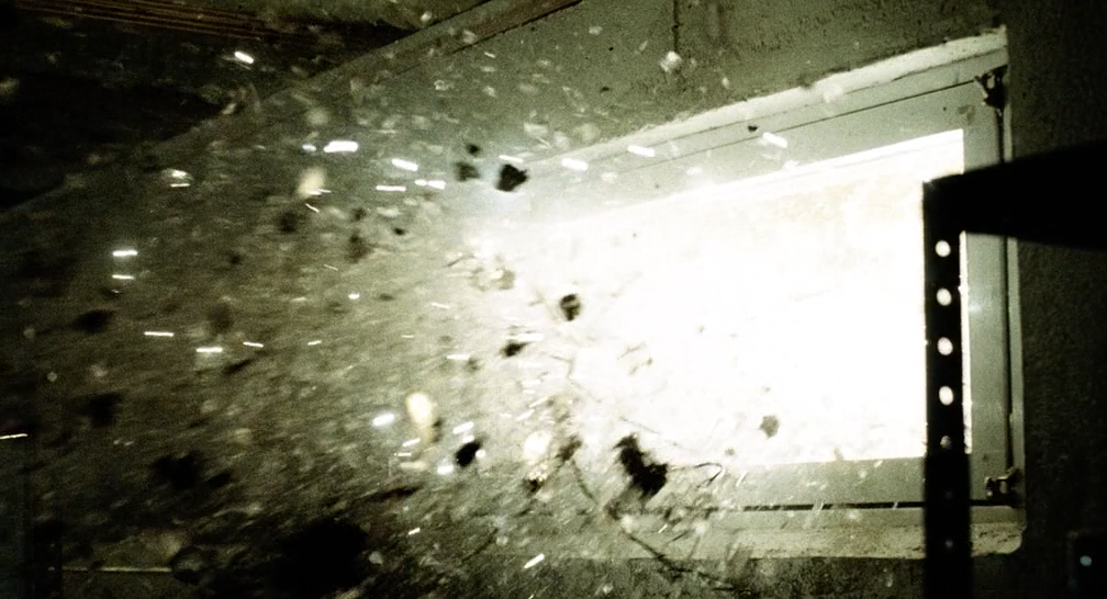 War of the Worlds.2005.BDRip-AVC.eFK tRuAVC.mkv_snapshot_00.40.35_[2014.12.20_16.16.54].png