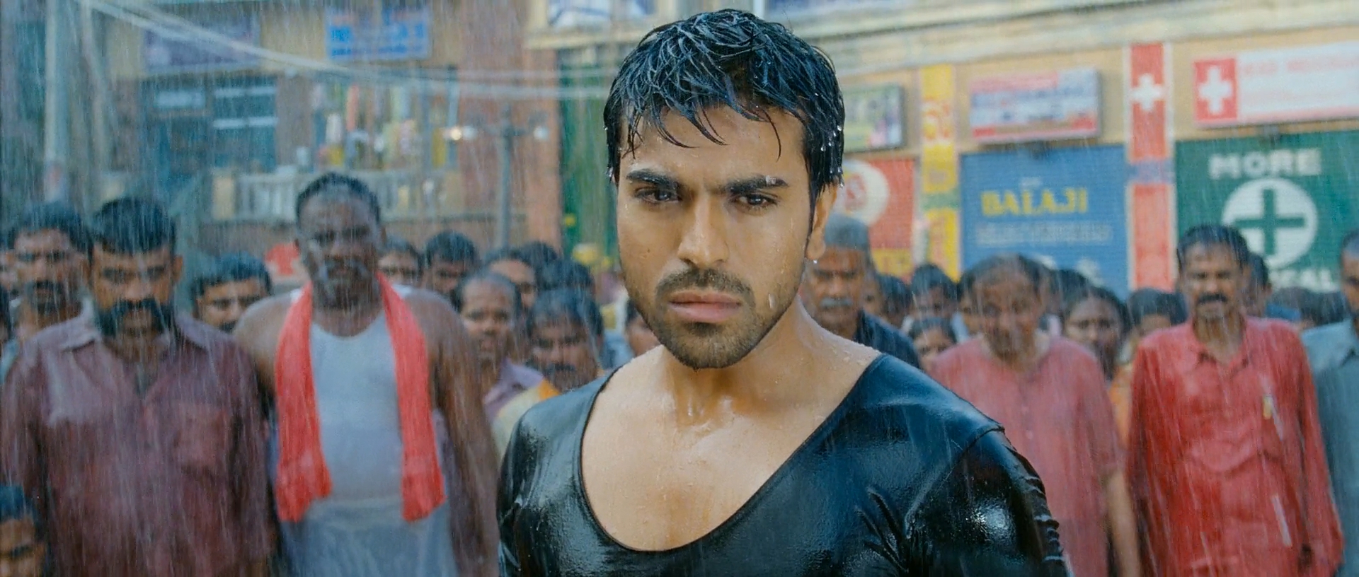 Yevadu_2014_BDRip_x264_1080p-0-19-23-084 (991).jpg