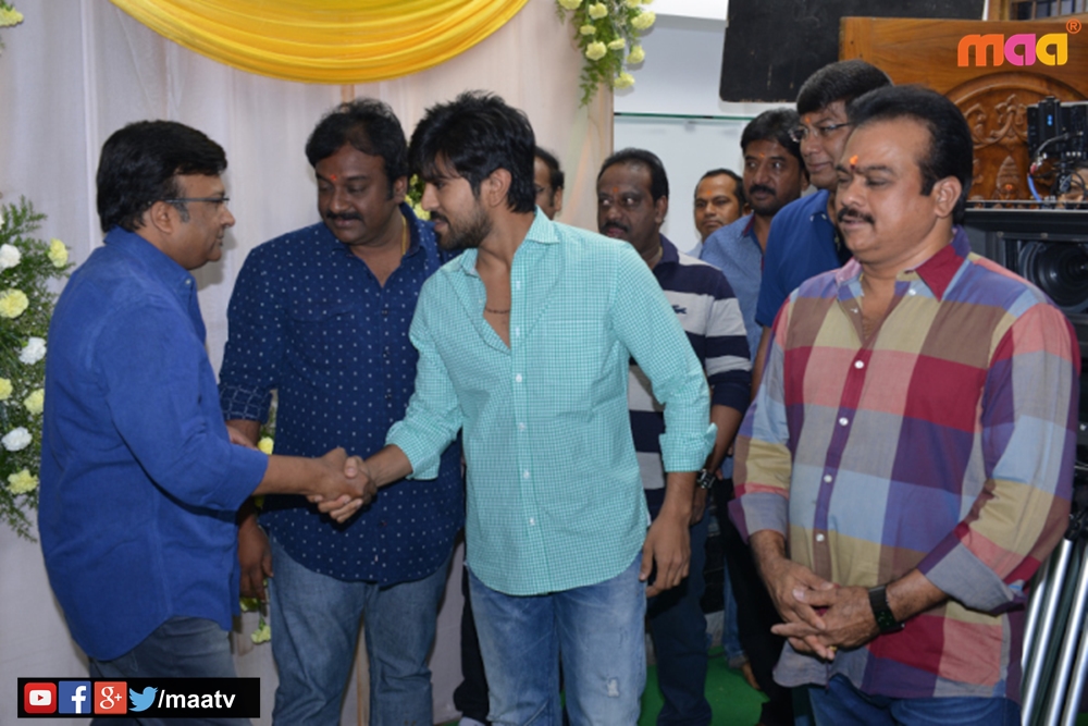 ram-charan---srinu-vaitla-movie-opening_54f8080b7329e1425541131_.jpg