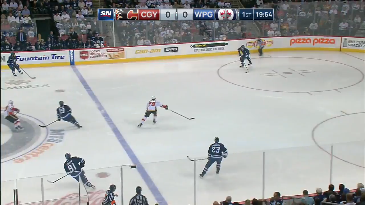20150411_RS_CGY-WPG_720.mp4_snapshot_00.04.01_[2015.04.12_06.57.32].png