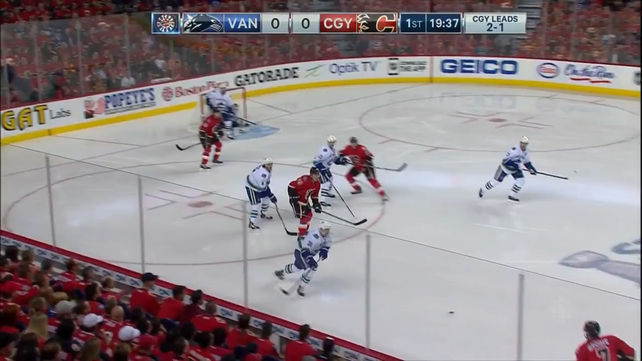 20150421_WCQF_G4_VAN-CGY_Sportsnet_720.mp4_snapshot_00.07.00_[2015.04.22_13.58.13].png