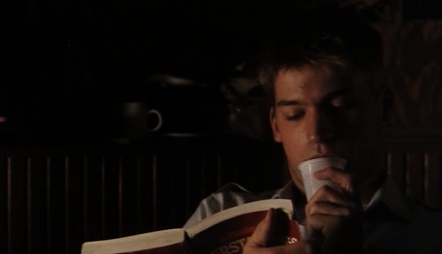 Nochnoj.storozh.1994.dvdrip_[745]_[teko][(087959)13-17-32].PNG