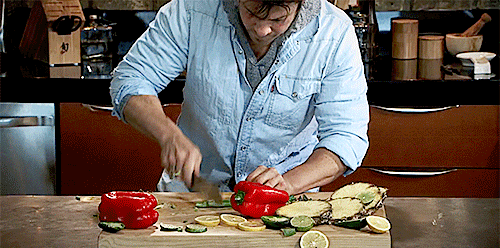 tumblr_nrg590nswN1rd5v7wo2_r1_500.gif