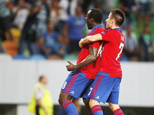 dumbija-napomnil-o-sebe-fanam-cska-slimani-akinfeevu_14399305721651136406.jpg