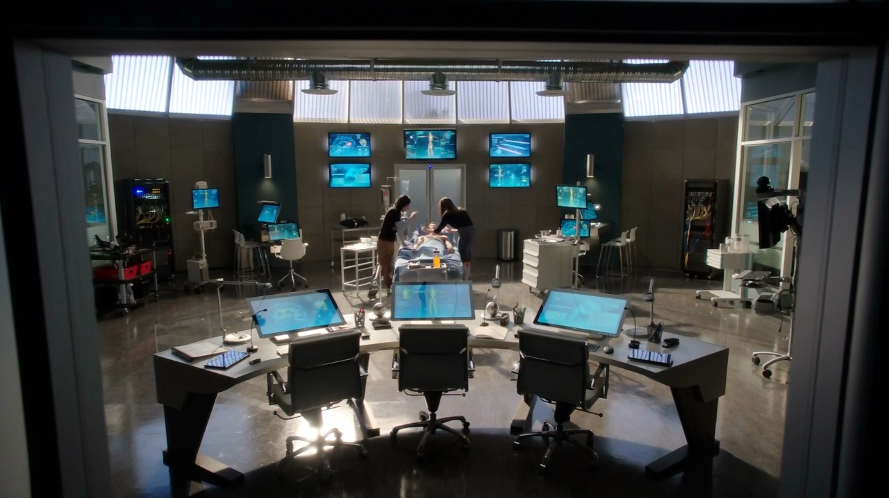 The Flash S01E01 City of Heroes WEB-DL 720p Rus Eng Subs.mkv_20151010_202849.901.png