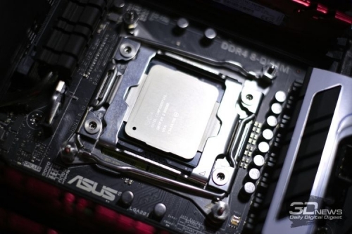 sm.intel_core_xeon_lga_2011.750.jpg
