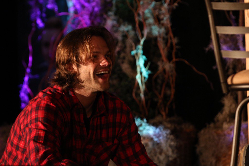 CbNZYO7UcAAvk41.jpg large.jpg