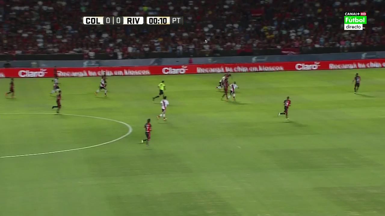 Чемпионат Аргентины 2016  7-й тур  Колон (Санта-Фе) - Ривер Плейт (Буэнос-Айрес)  Canal+ HD.mkv_000244880.jpg