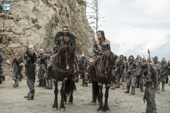 HU405a_0168b_595_Mini Logo TV white - Gallery.jpg