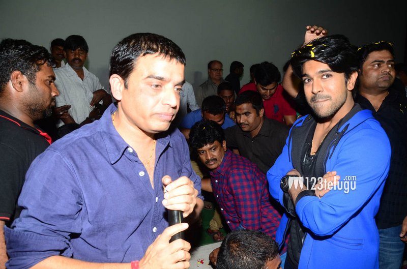 Yevadu Theatrical Trailer Launch (16).jpg