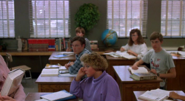 Three.O'Clock.High.1987.dvdrip_[1.46]_[teko][(055084)17-08-03].PNG