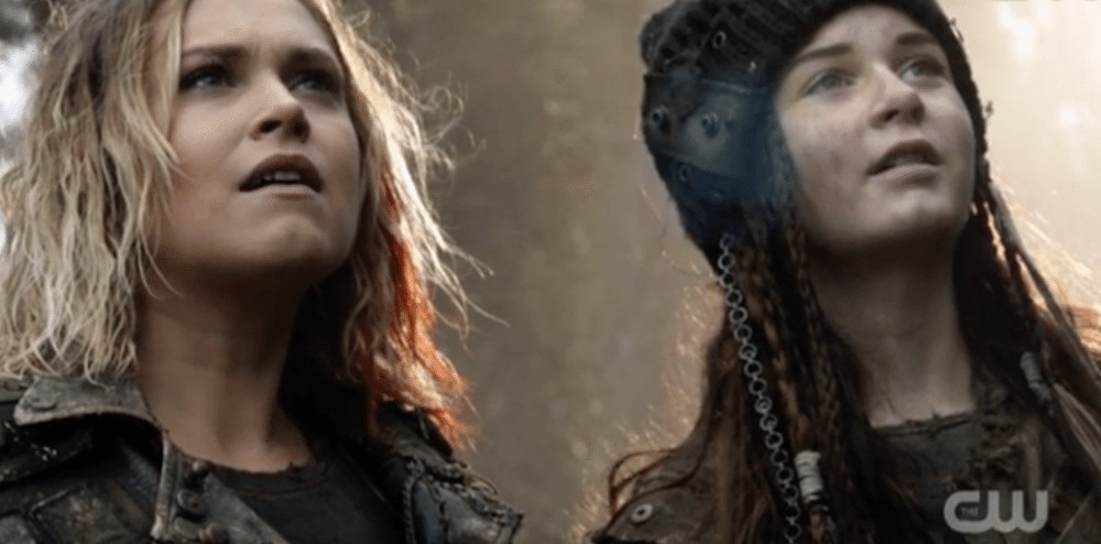 The-100-season-4-finale-Clarke-Maddie.png