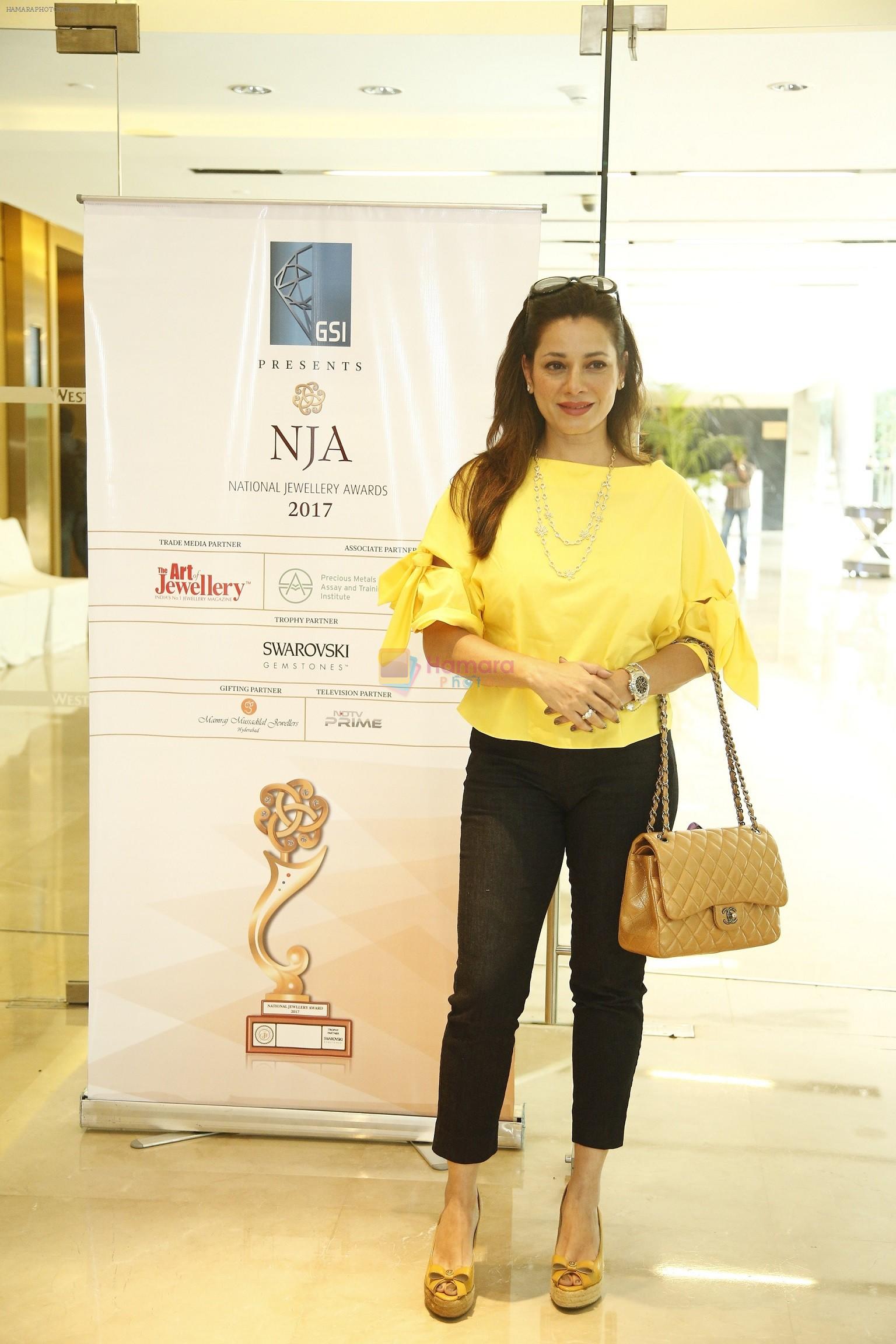 hpse_fullsize__3000216030_Neelam Kothari at The Jury Round Of National Jewellery Awards 2017 on 20th July 2017 (7)_59718871078bb.JPG