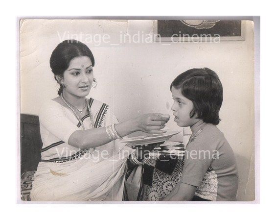 Original-Bollywood-Actor-photo-Maushmi-In-Ghar-ki.jpg
