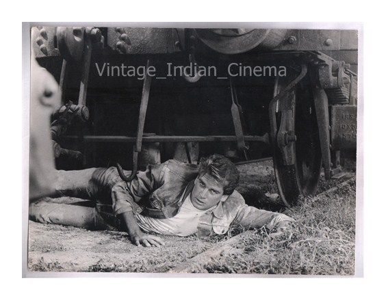 Original-Rare-Bollywood-Karan-kapoor-photo-Loha-1987.jpg