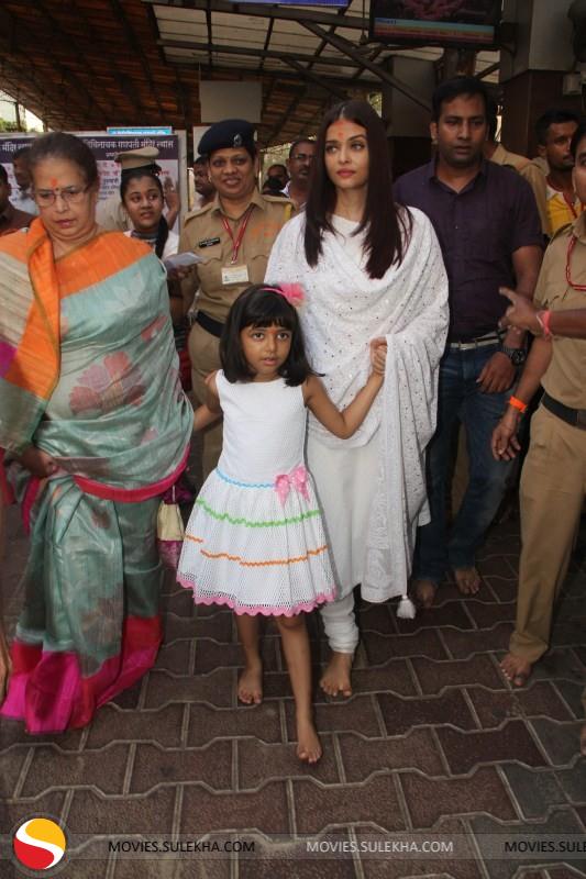 aishwarya-rai-visits-siddhivinayak-temple-with-daughter-aaradhya-on-b-day-stills03.jpg