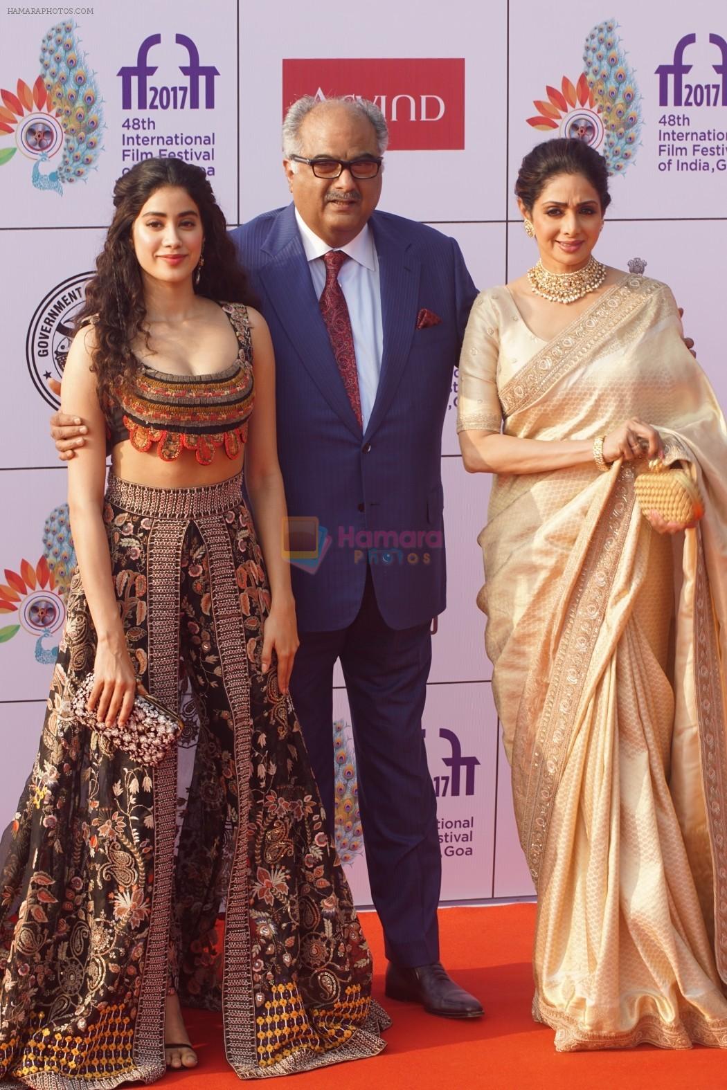 hpse_fullsize__1806988774_Sridevi, Boney Kapoor, Janhvi Kapoor at IFFI 2017 Opening Ceremony on 20th Nov 2017 (50)_5a15289749cfb.JPG