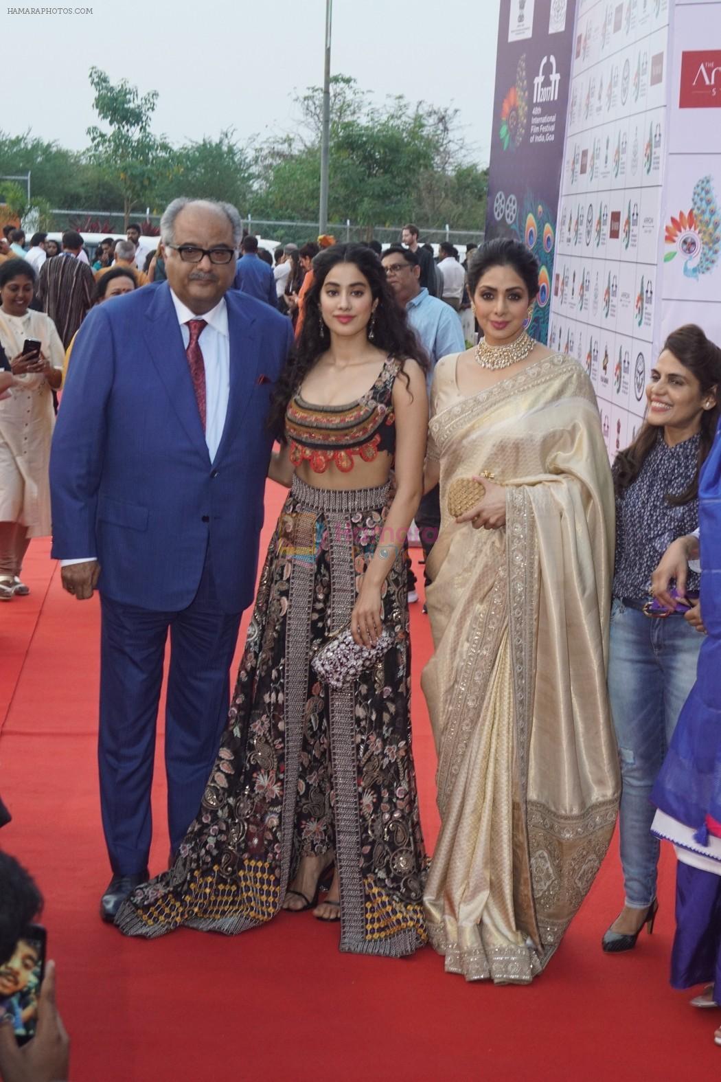 hpse_fullsize__993545926_Janhvi Kapoor, Sridevi, Boney Kapoor at IFFI 2017 Opening Ceremony on 20th Nov 2017 (85)_5a1527d993d27.JPG
