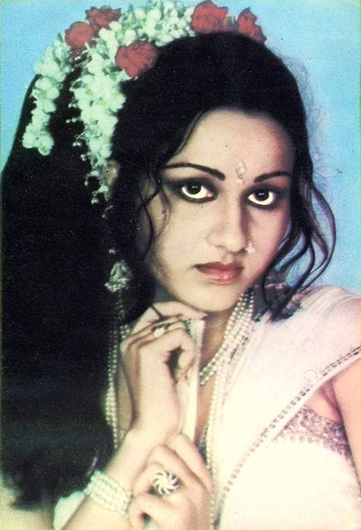 Bollywood-actress-Reena-Roy-Rare-postcard.jpg