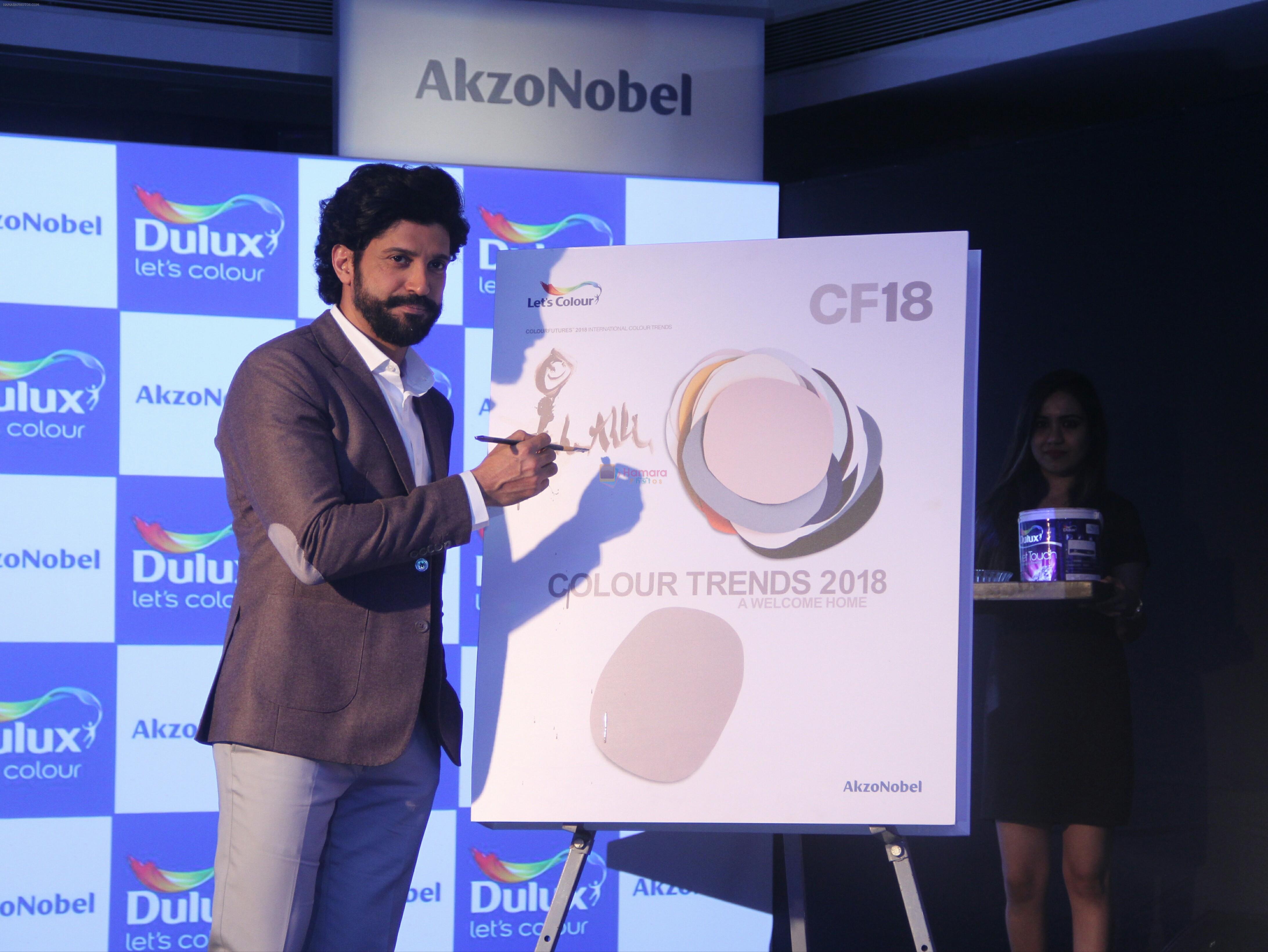 hpse_fullsize__2783025919_Farhan Akhtar At The Launch Of Dulux Colour Future International Colour Trends 2018 At St Regis on 16th Jan 2017 (10)_5a5ed9e3b0f04.jpg