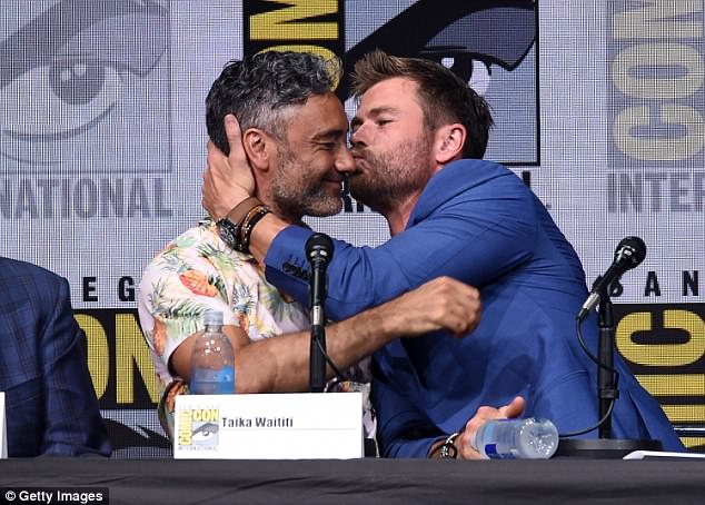 432A0D2400000578-4781912-The_bromance_continues_Thank_you_for_being_so_cool_to_me_and_suc-a-77_1502460795731.jpg