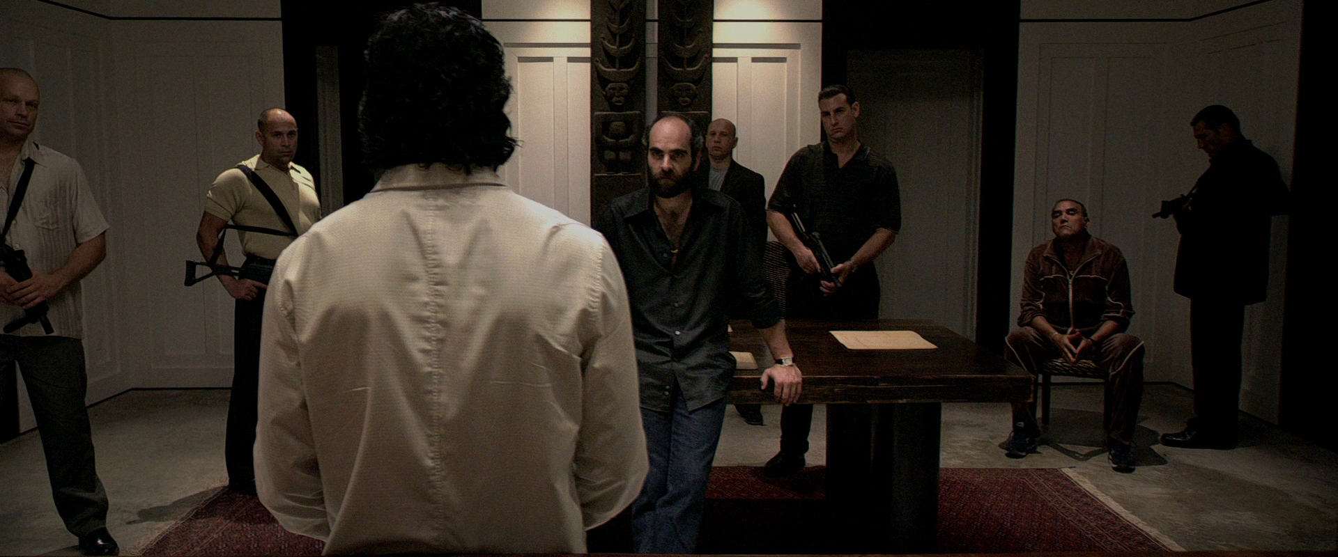 Miami.Vice.2006.Unrated.1080p.BluRay.DTS.x264-iLL.mkv_snapshot_01.48.40_[2018.05.05_15.30.41].png