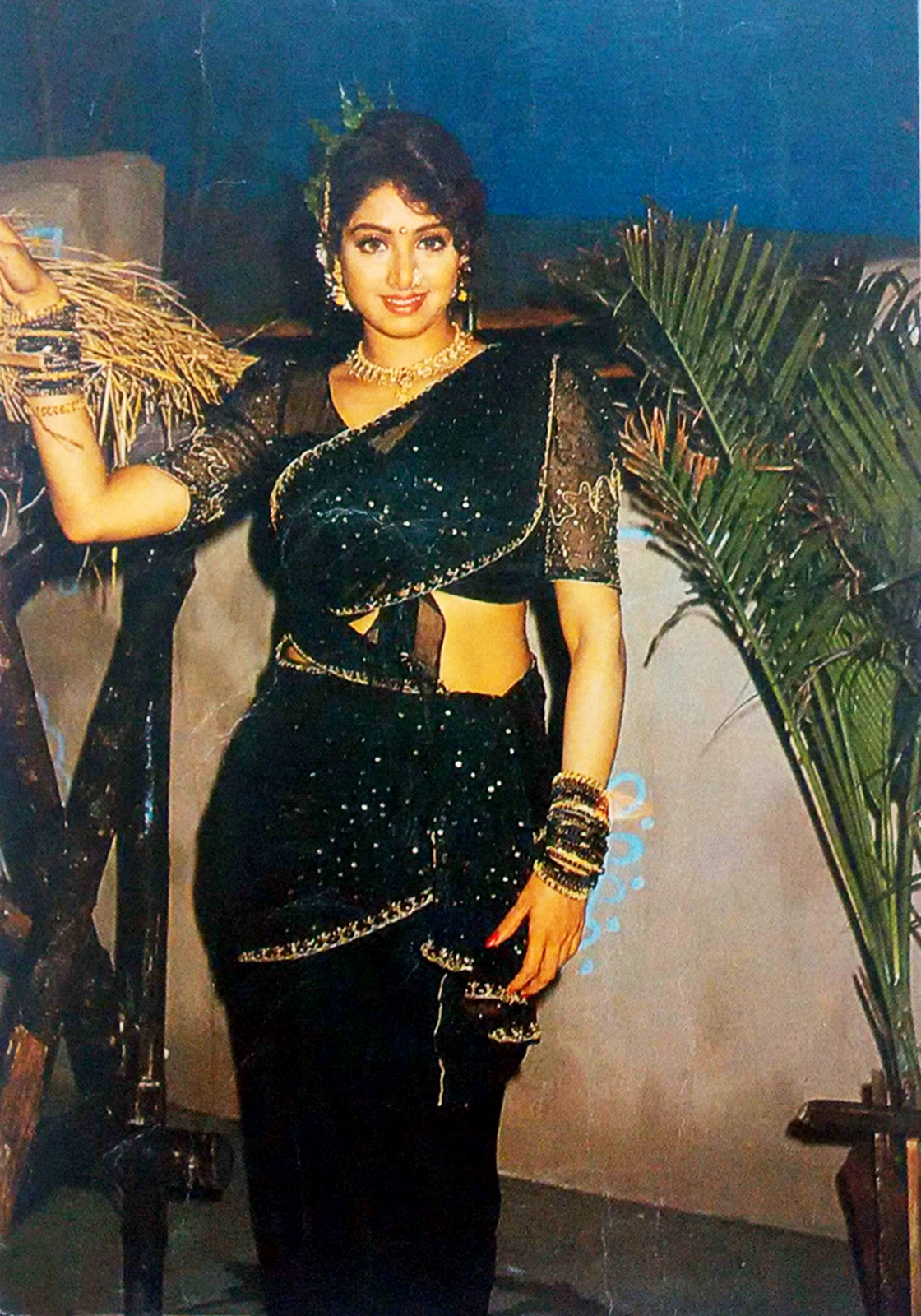 bollywood-actor-sridevi-sreedevi-india-rare-old-post-card-postcard-no-reserve-f3185222c85d0910e5ad01689641e2cf.jpg