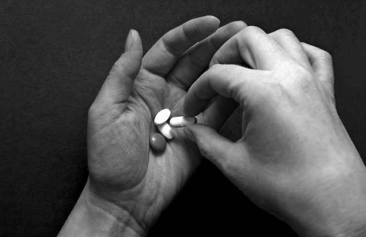 Лечение наркотической зависимости: основные этапы и стоимость ...
