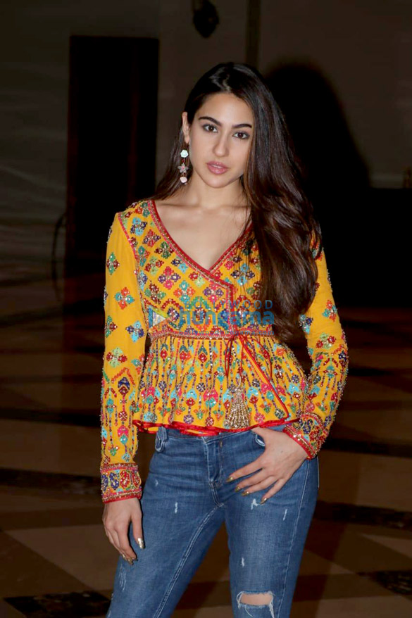 Sara-Ali-Khan-snapped-during-Kedarnath-promotions-at-JW-Marriott-in-Juhu-4.jpg