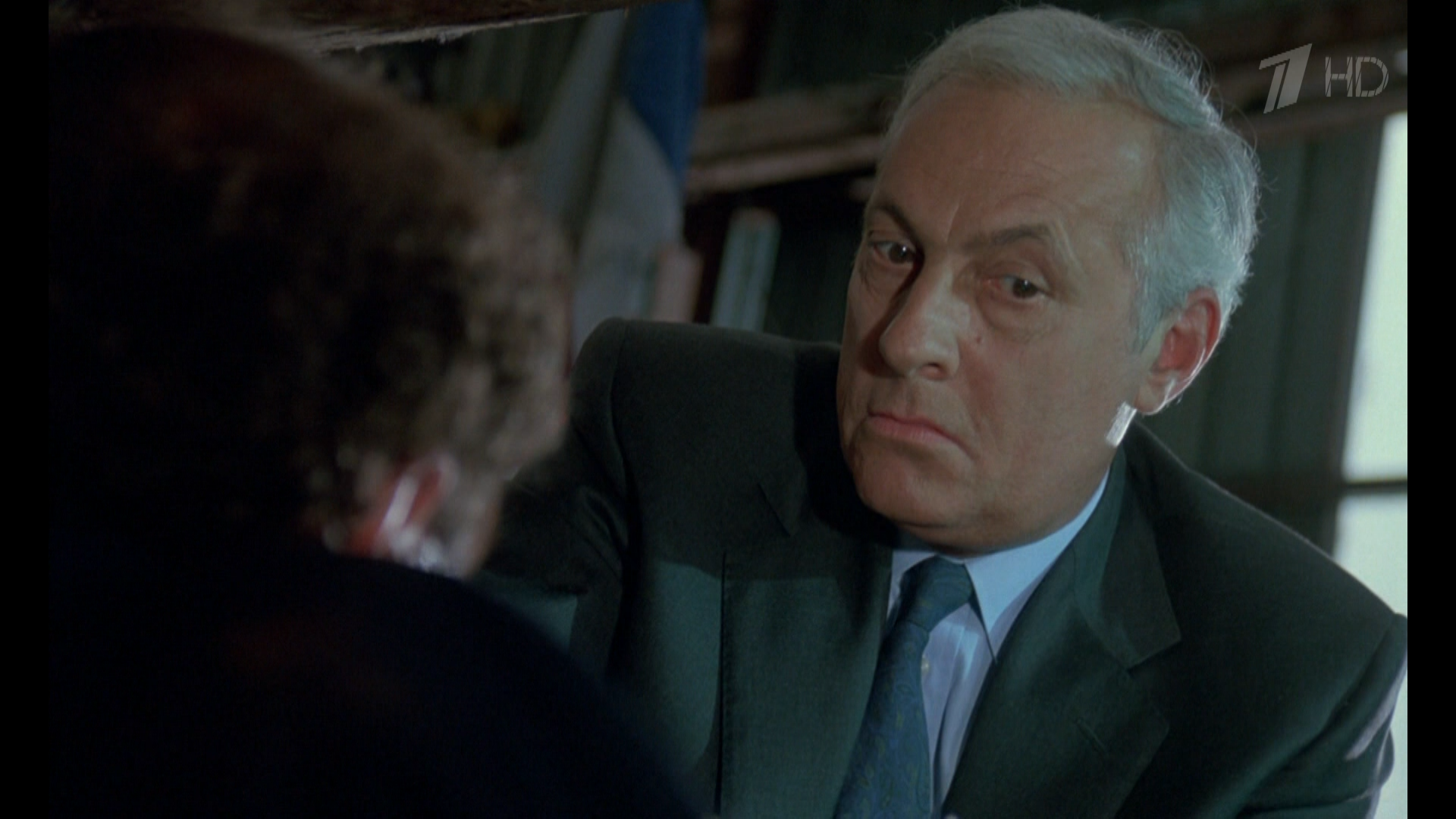 Не будите спящего полицейского (1988).mkv_snapshot_00.45.30.png