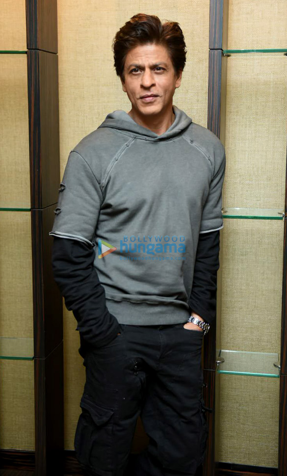 Shah-Rukh-Khan-Anushka-Sharma-and-Katrina-Kaif-promote-Zero-in-Delhi-3.jpg