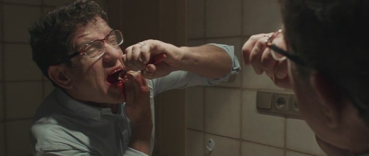 Bajo la rosa_HDRip.avi_snapshot_00.37.21_[2018.12.25_15.29.57].jpg