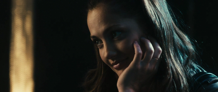 The.Roommate.2011.hdrip_[1.46]_[teko][(040940)05-04-39].PNG