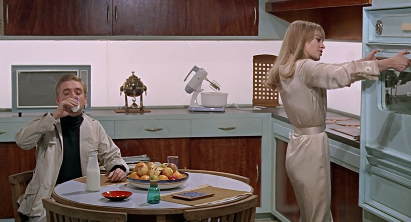 Fahrenheit_451_1966_MVO_ORT_Original_Eng_Sub_Rus_Eng.BDRip-AVC_by_Indigo-child.mkv_snapshot_00.16.09_[2019.04.04_21.30.3.png