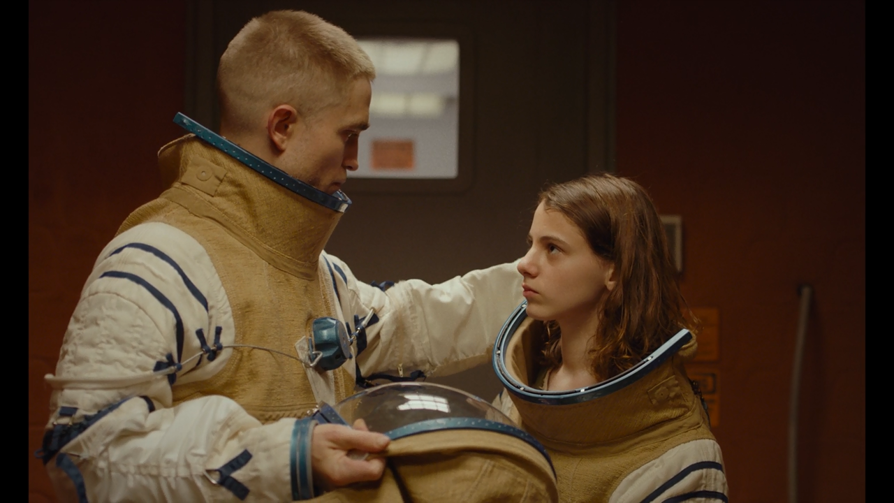 Жизнь 2018 2019. High Life 2018. High Life фильм. Высшее общество фильм 2018. Фильм высшее общество космос.