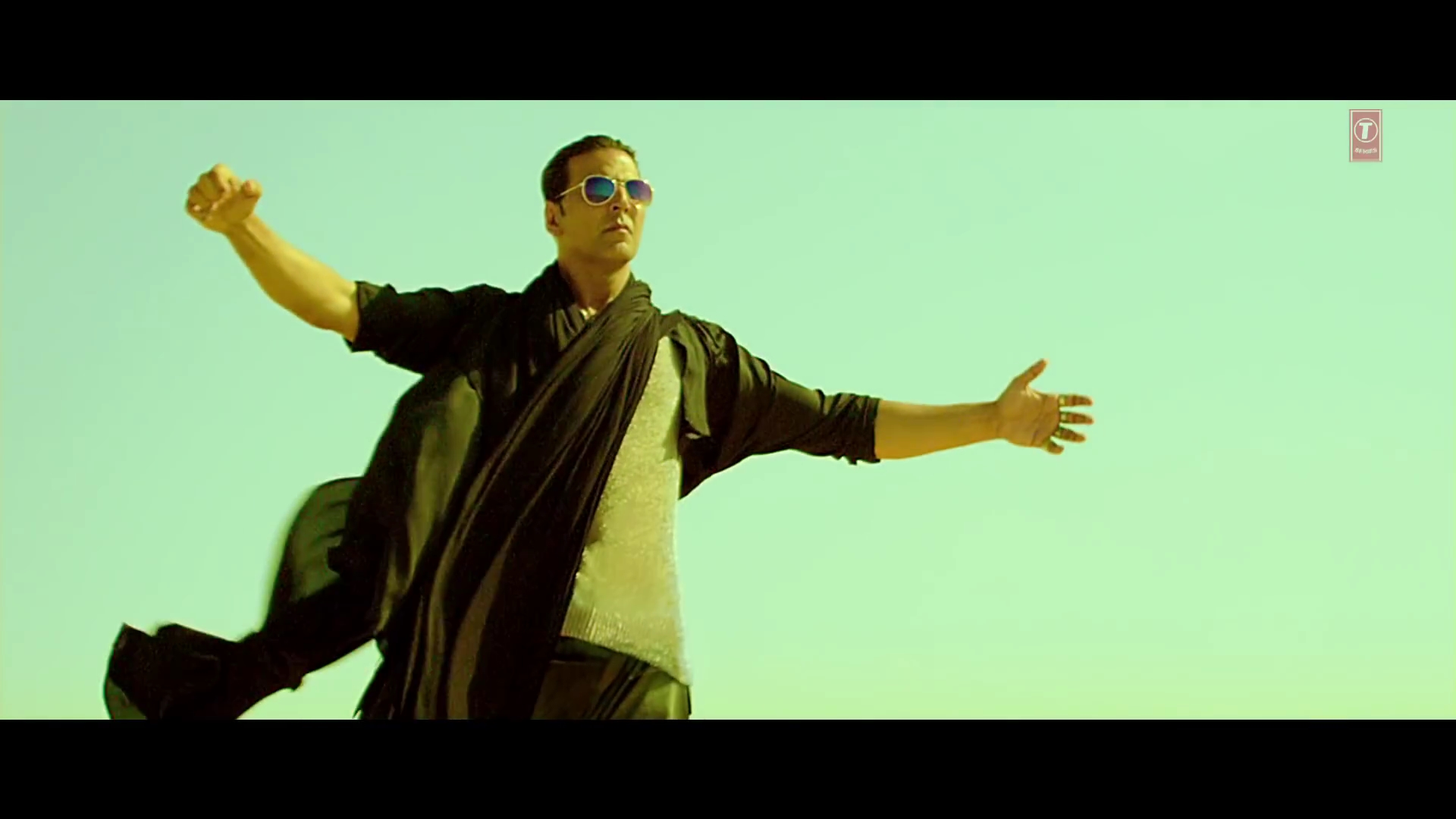 2013 - Boss -2- Title Song_1080p_YT.mp49923.jpg